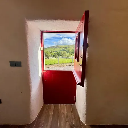 Sleeps 4 With Parking * Cill Airne